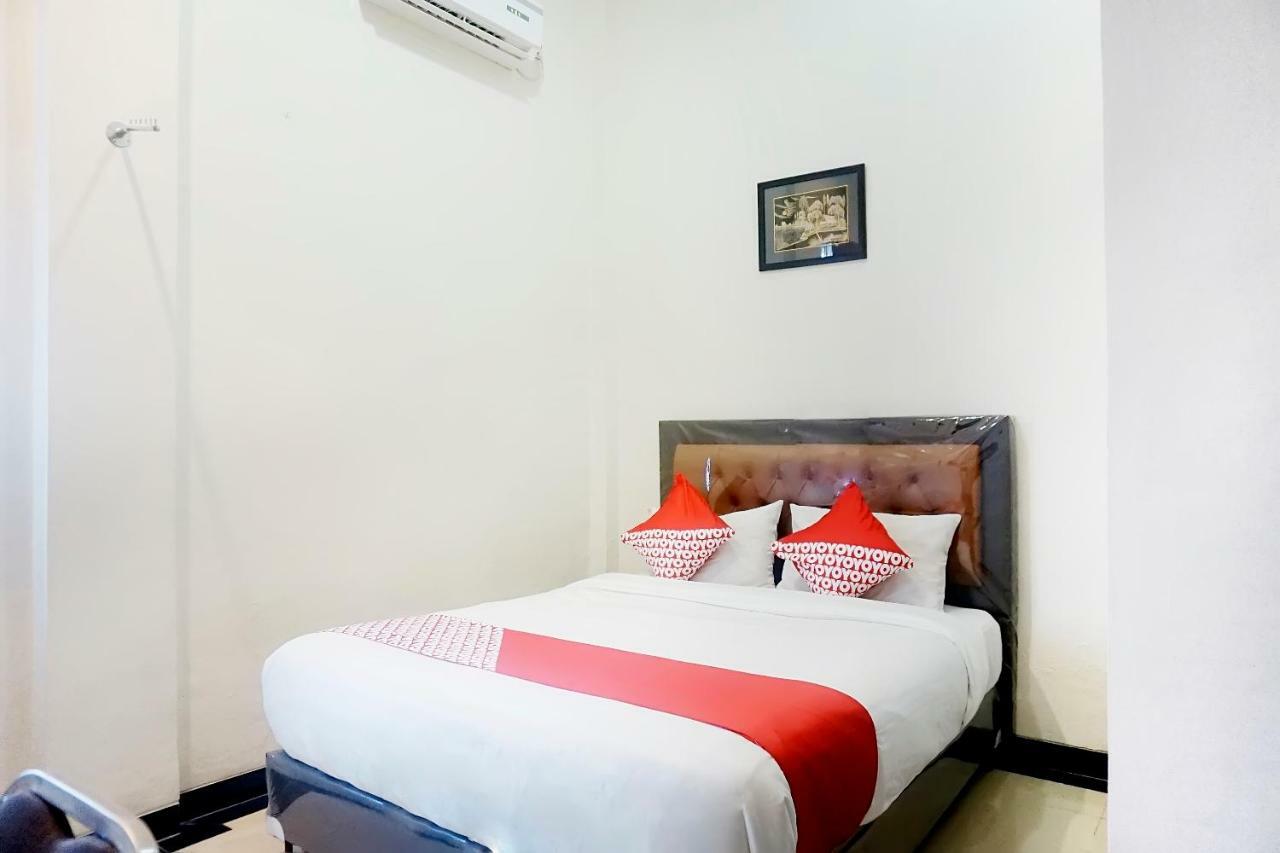 Oyo 627 Tirta Kencana Syariah Hotel Pekanbaru Exterior photo